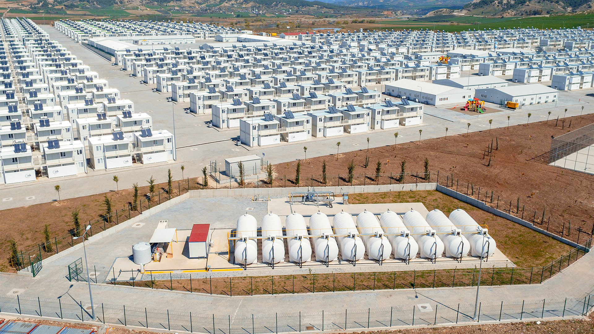 Refugee Housing Complex Project Temporary Accommodation Containers - 3